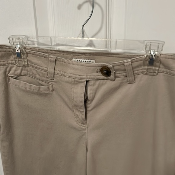 Jones New York size 8 khaki pants - Picture 2 of 3